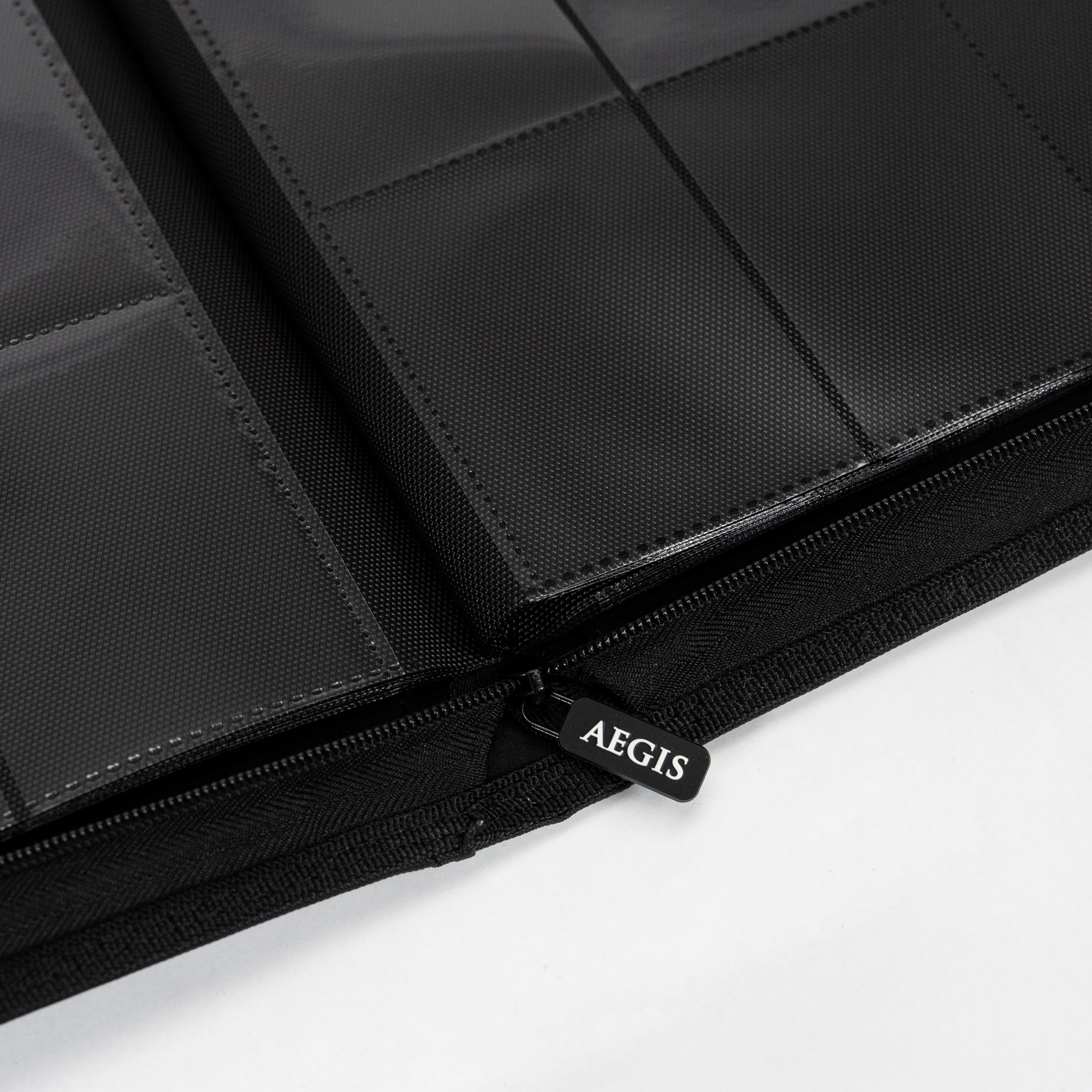 Aegis: 12-Pocket Diamond-Zip Binder (Black) - Image 4