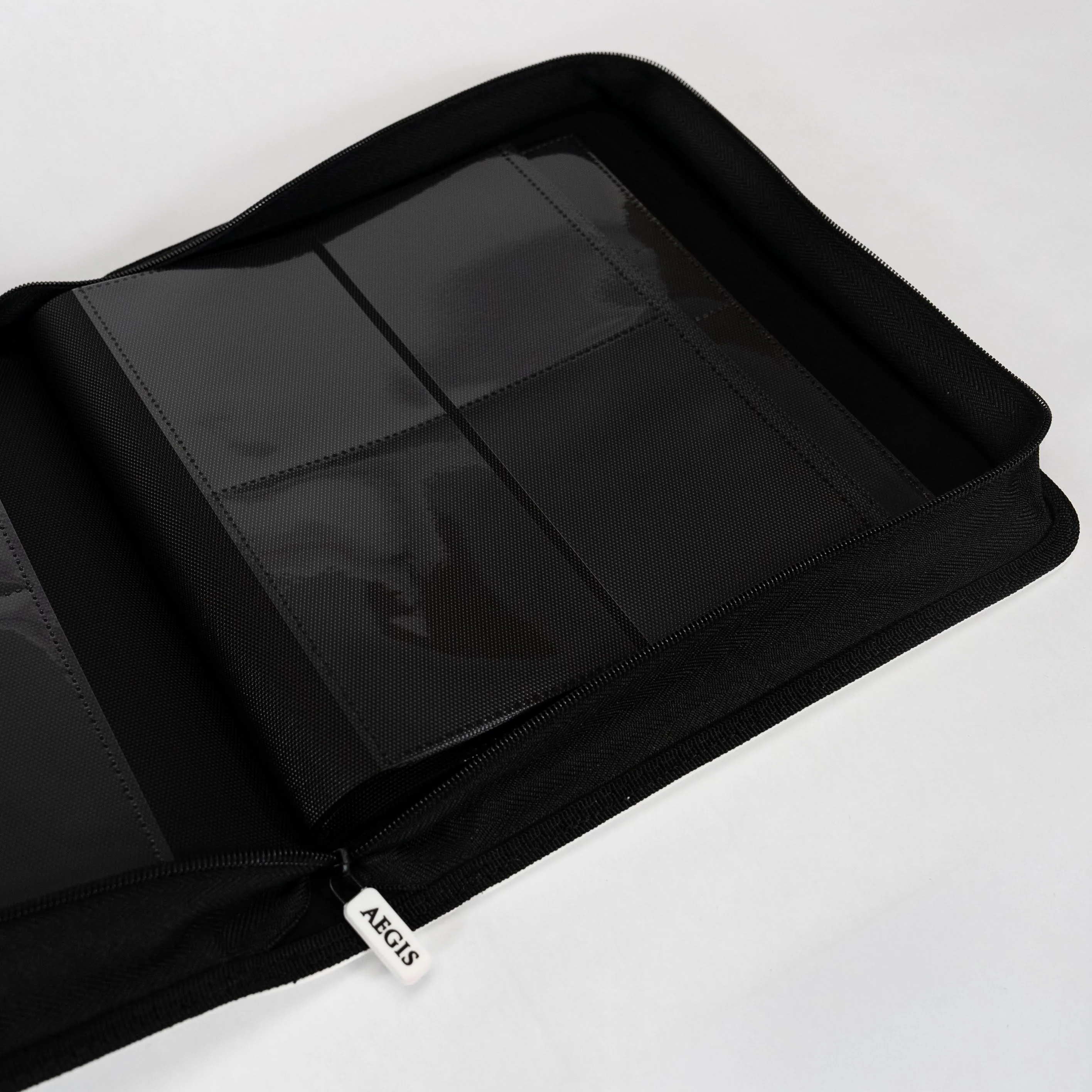 Aegis: 4-Pocket Diamond-Zip Toploader Binder (White) - Image 5