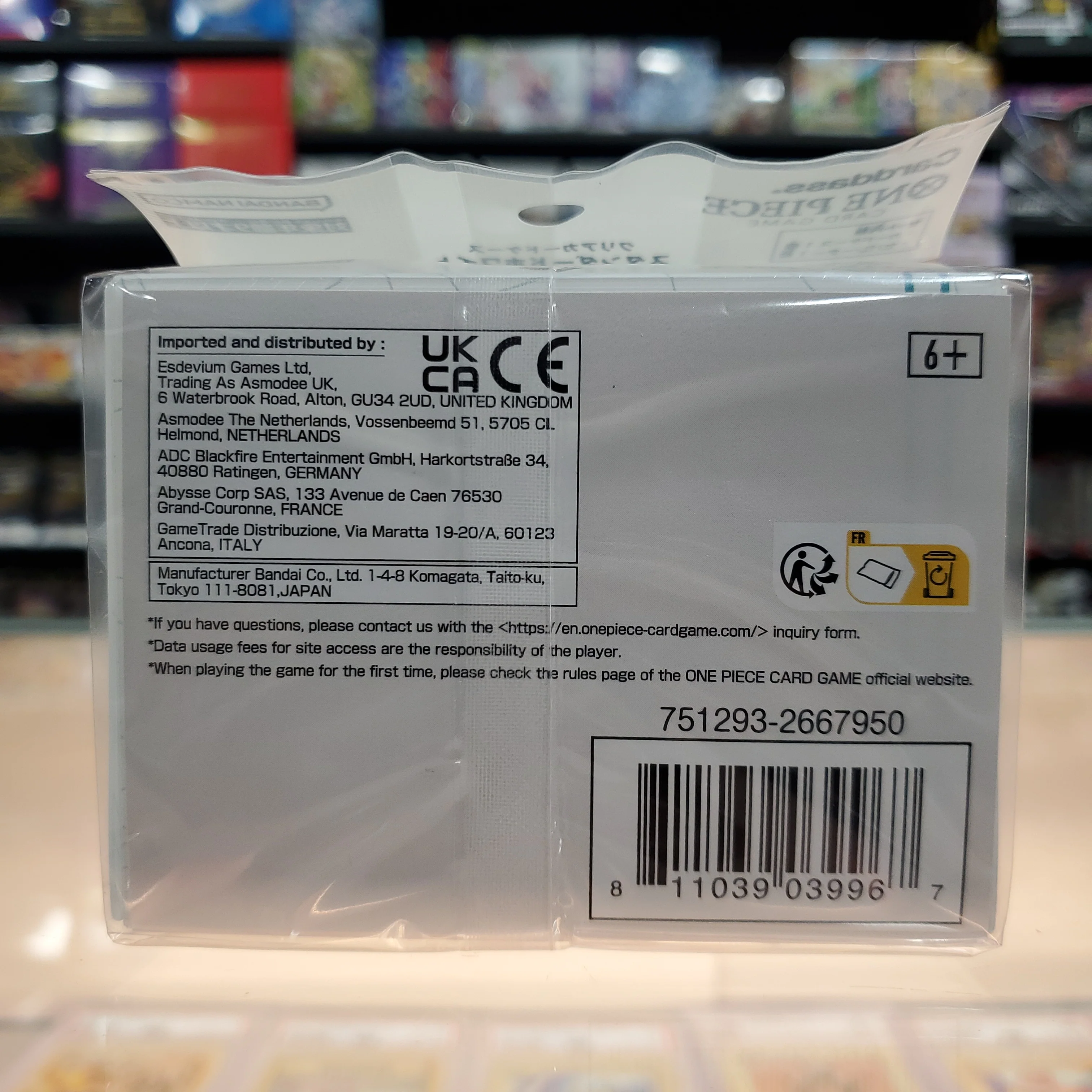 One Piece TCG: Card Case (White) - Image 3